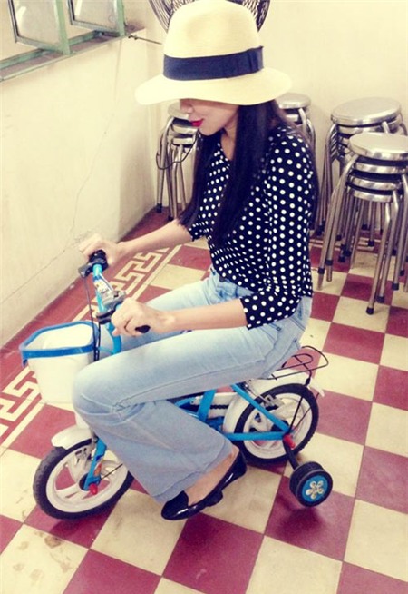 Diện quần jeans 'chất' như Thanh Hằng - 10