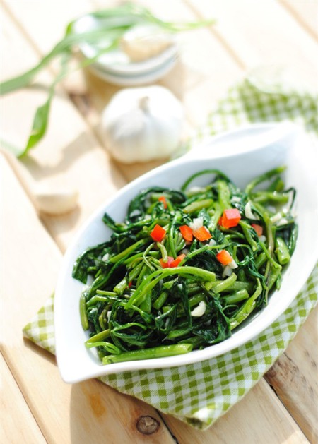 3 kiểu rau muống xào thân thuộc của mùa hè 26