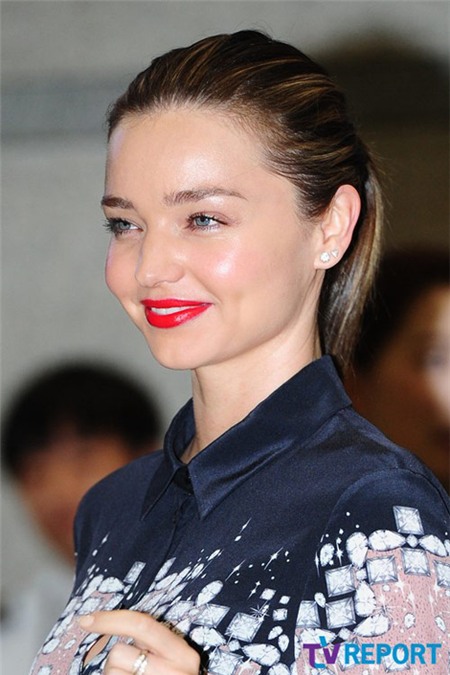 Miranda Kerr đẹp nồng nàn với son đỏ - 5