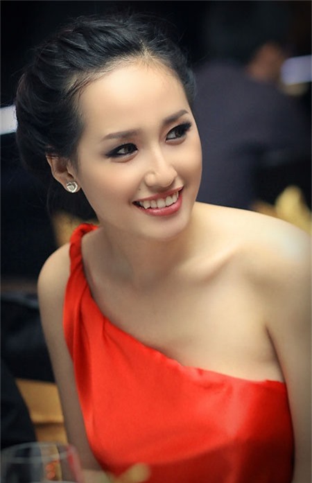 Những giây phút gợi cảm nhất của Mai Phương Thuý 13