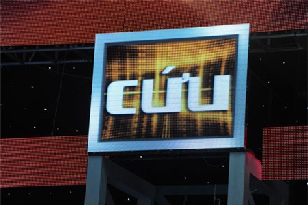 Quốc Trung cám ơn Mr. Đàm vì cứu học trò - 2