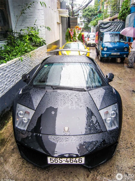 Cặp siêu xe Việt Nam gây ấn tượng với báo nước ngoài 1