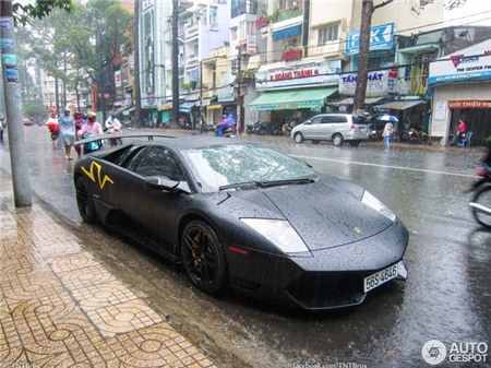 Cặp siêu xe Việt Nam gây ấn tượng với báo nước ngoài 4