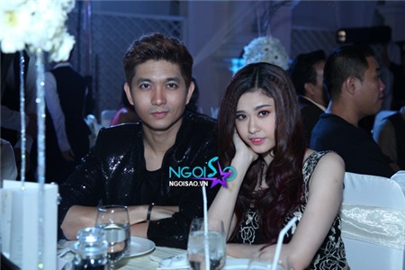 Các cặp đôi sao Việt tấp nập tới dự đám cưới Đan Trường ở Sài Gòn | Đan Trường,đám cưới,bí mật,bà xã,tiệc cưới,người thân,fan hâm mộ,tình cảm,