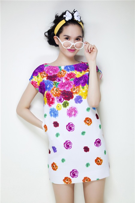 Không hoạt động nhiều trong các lĩnh vực nghệ thuật  như âm nhạc, điện ảnh, MC... nhưng Ngọc Trinh lại có lợi thế về thời  trang.