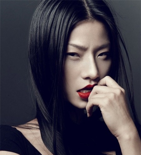 Cách trang điểm hợp mắt người châu Á, Làm đẹp, trang diem, trang diem mat, danh bong mat, make up, highlight, mascara, cach chai mascara, kieu trang diem mat, trang diem mat chau A, vien mat nuoc, ke mat nuoc