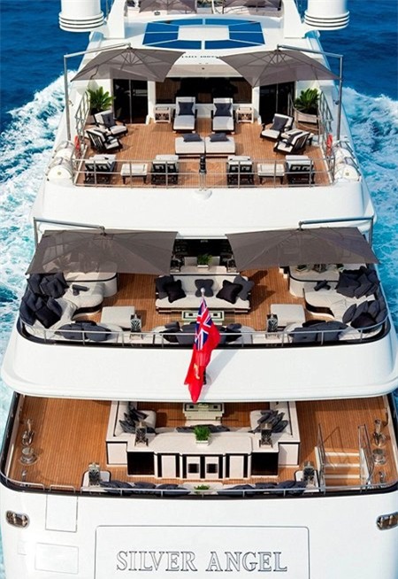 Ái nữ của tỷ phú phủ tiền và kim cương để che thân 12