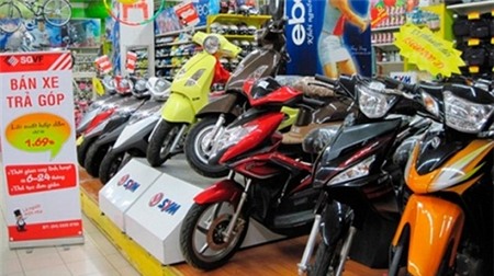 trả góp, vay nóng, tín dụng đen, lãi suất