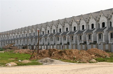 khu đô thị, khu đô thị hoang, biệt thự, dự án, đường Lê Trọng Tấn kéo dài, biệt thự bỏ hoang