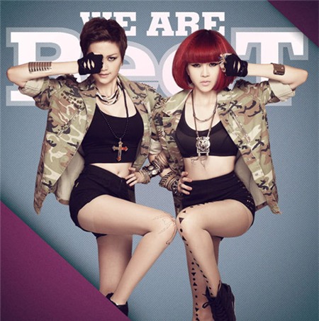 Nóng bỏng như mốt siêu ngắn của ca sĩ, Thời trang, quan ngan, vay ngan, hot pant, quan short, vay, thoi trang, thoi trang tre, phong cach cua sao, bi quyet mac dep, sao mac dep, sao khoe chan, noi y, dong nhi, hoang thuy linh, minh hang, trang phuc bieu dien, thoi trang nghe si