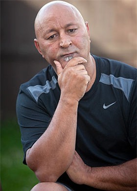 Giggs mặc kệ cha bị bệnh hiểm nghèo