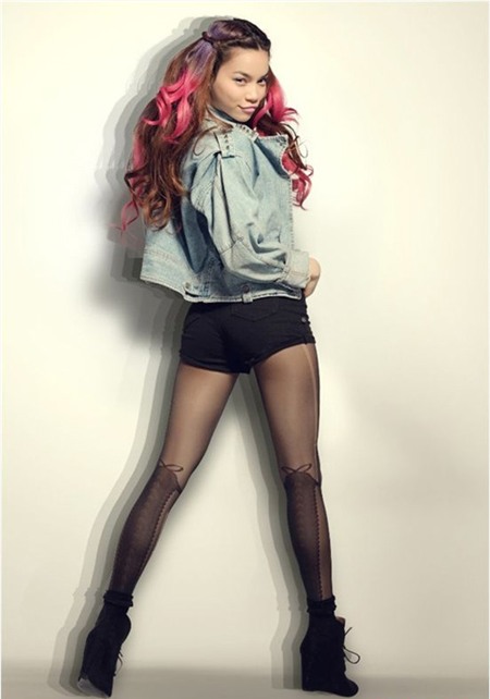 Bỏng mắt vì quần chẽn ngắn của Hà Hồ, Thời trang, Ho Ngoc Ha, quan chen, quan ngan, quan short, ca si Ho Ngoc Ha, Ha Ho, thoi trang, thoi trang tre, phong cach thoi trang, khoe chan, quan tat, quan tat hoa tiet, mot sieu ngan