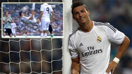 Pha móc bóng lỗi của CR7