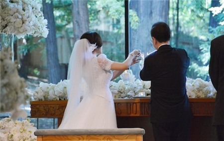 Đám cưới sang trọng của Lưu Hiểu Khánh với chồng thứ 4 | đám cưới Lưu Hiểu Khánh,Lưu Hiểu Khánh kết hôn,Lưu Hiểu Khánh lấy chồng thứ 4,mỹ nhân không tuổi