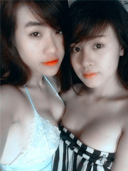 Những bộ trang phụccủa Bà Tưng vẫn phô trương da thịt hết cỡ