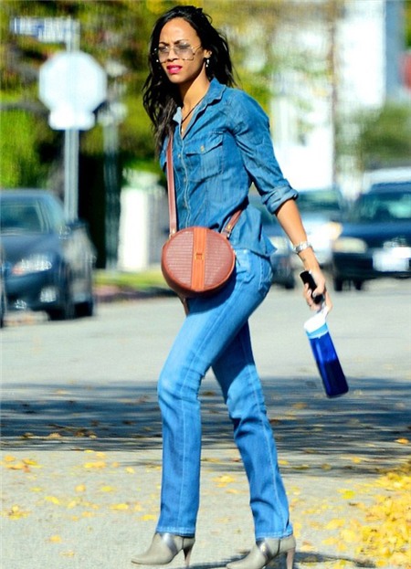 Sao từ Á sang Âu đều