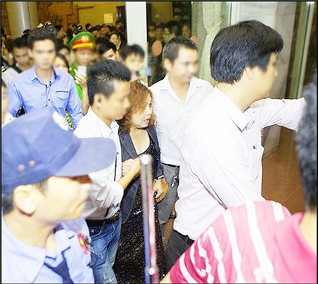 Siu Black khóc nức nở khi đang hát - 3