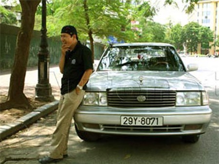 Chán Toyota Crown, ‘Táo Kinh tế’ Quang Thắng đổi xe gì?