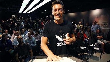 Oezil trở thành cầu thủ được giá nhất của Real