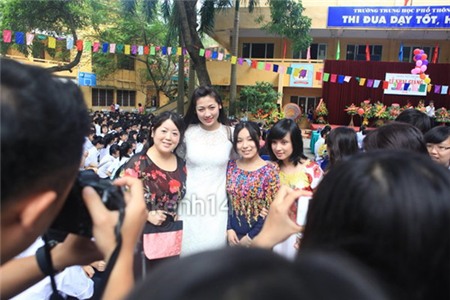 Ngắm mỹ nhân Việt tinh khôi trong đồng phục học sinh 2