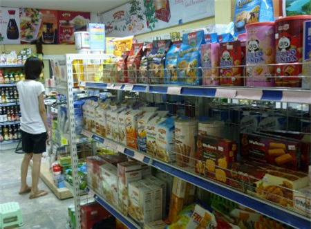 Bánh kẹo nhập ngoại phong phú chủng loại