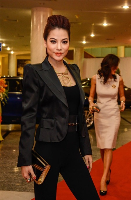 Sao Việt vào Thu 'chuẩn men' cùng blazer - 2