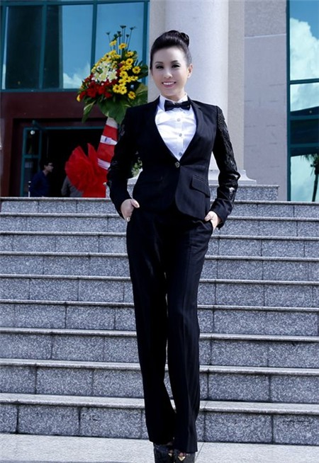 Sao Việt vào Thu 'chuẩn men' cùng blazer - 3