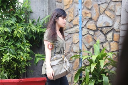 Mẹ, em gái lên chùa tụng kinh 49 ngày mất Wanbi Tuấn Anh | Wanbi Tuấn Anh,Wanbi Tuấn Anh 49 ngày,Wanbi Tuấn Anh qua đời,Mẹ,em gái lên chùa tụng kinh 49 ngày mất Wanbi Tuấn Anh