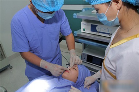 Nâng mũi silicone, sụn & tiêm - Đâu là phương pháp hoản hảo nhất 8