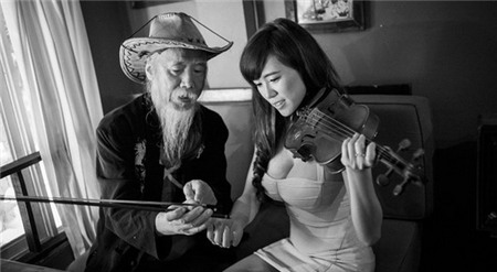 Điểm mặt những cô nàng ngực “khủng” tai tiếng trên facebook 11