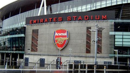 Sân Emirates
