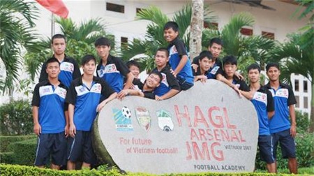 Bầu Đức rất kỳ vọng sẽ hái quả ngọt từ lứa cầu thủ được đào tạo bài bản này