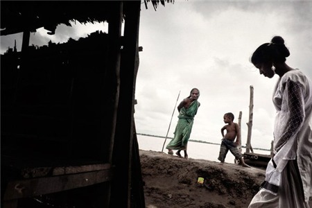 Cuộc sống bên trong "xóm nhà thổ" ở Bangladesh 14