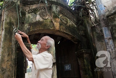 Cuộc đời lận đận của ông lão tóc bạc thân quen trong phim Việt 15