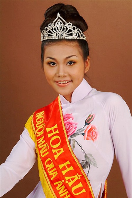 Thanh Hằng và 5 scandal “trên trời rớt xuống” - 3