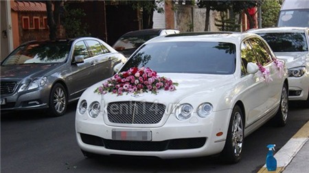 Top 5 xe dâu và màu xe phù hợp cho mùa cưới 2013 4