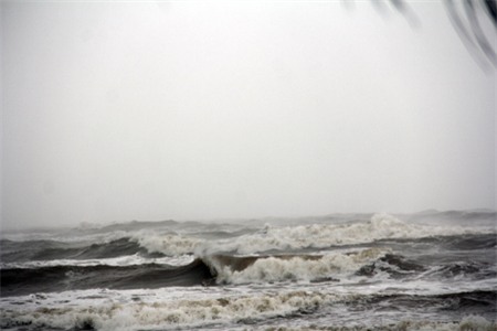 Những hình ảnh đầu tiên của cơn bão số 10