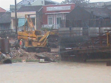 Huế đang mưa lớn