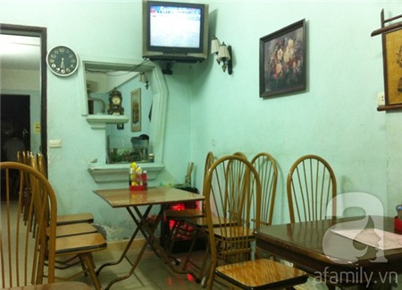 Thưởng thức bánh mì bít tết ngon ngày mát trời 15