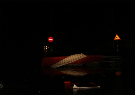 bão đổ bộ, tan hoang, tốc mái, Lệ Thủy, Đồng Hới, Quảng Bình