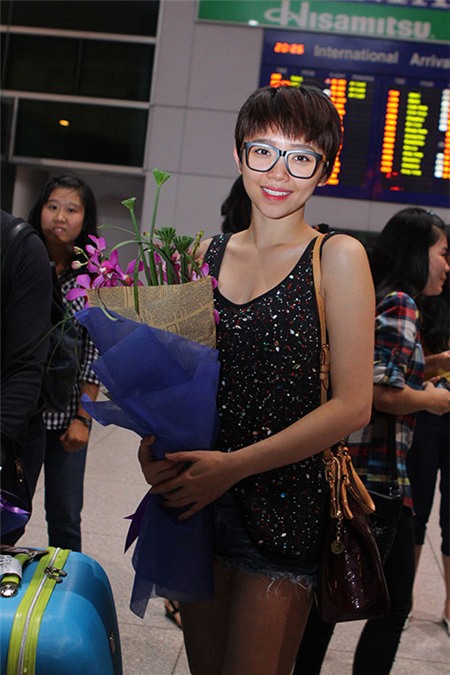 Quang Lê tươi tắn về nước sau tai nạn ở Mỹ - 10