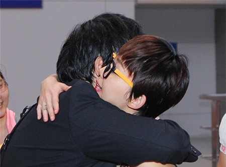 Quang Lê tươi tắn về nước sau tai nạn ở Mỹ - 9