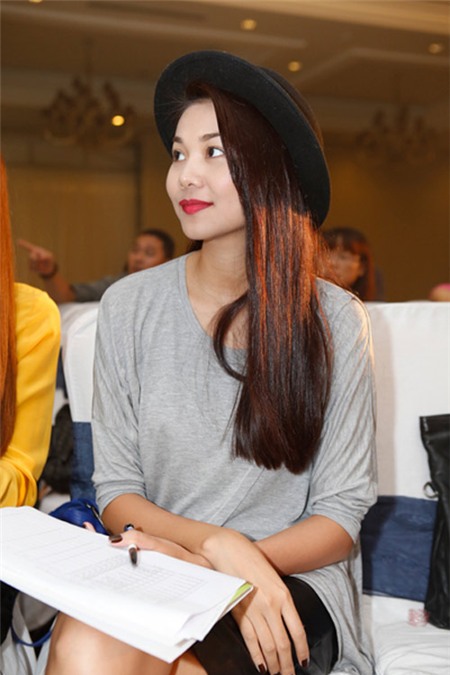 Thanh Hằng điệu đủ kiểu với mũ - 12