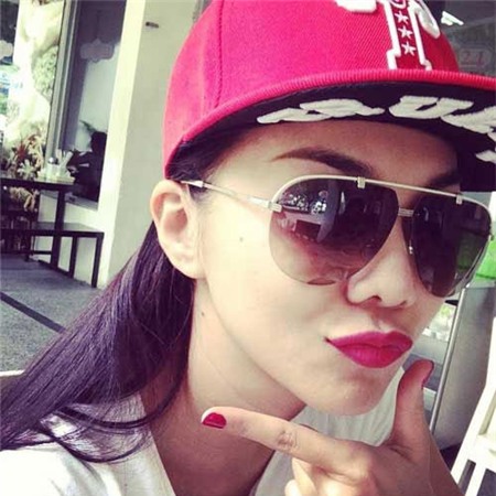 Thanh Hằng điệu đủ kiểu với mũ - 4