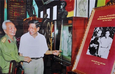 vo-nguyen-giap-11-221508-1368798729_500x