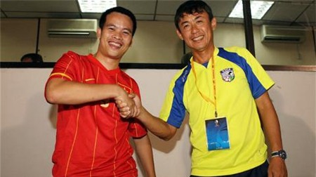 Tiến sĩ Andy Sing-An (phải) và tác giả