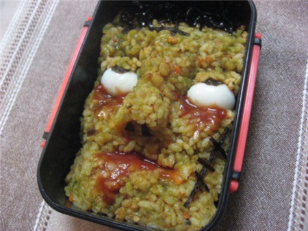 Những hộp cơm Bento kinh dị 11