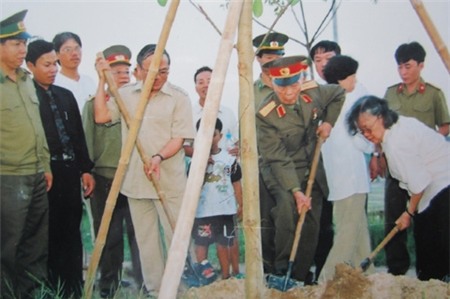 Võ Nguyên Giáp, Đại tướng, Nguyễn Xuân Thủy