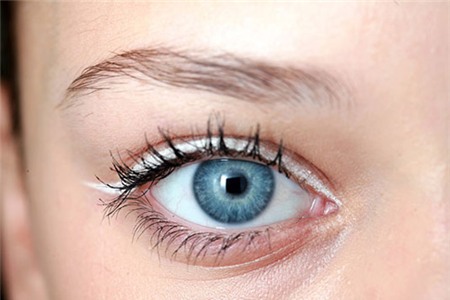 4 cách viền trắng cho đôi mắt tỏa sáng - 1