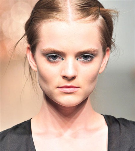 4 cách viền trắng cho đôi mắt tỏa sáng - 10